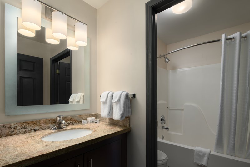 Candlewood Suites St. Louis – St. Charles