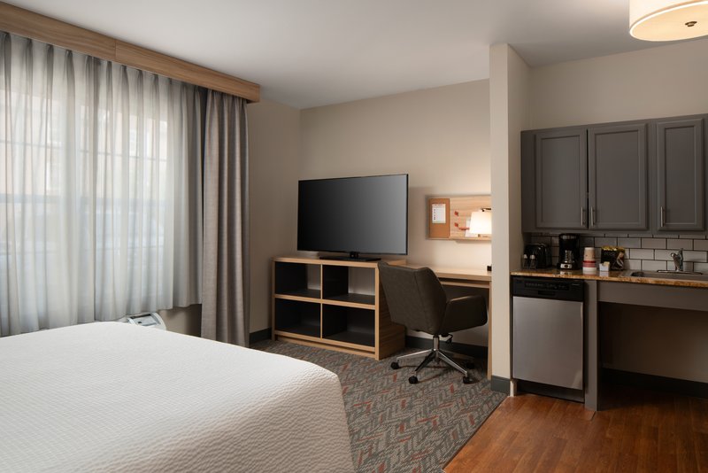 Candlewood Suites St. Louis – St. Charles