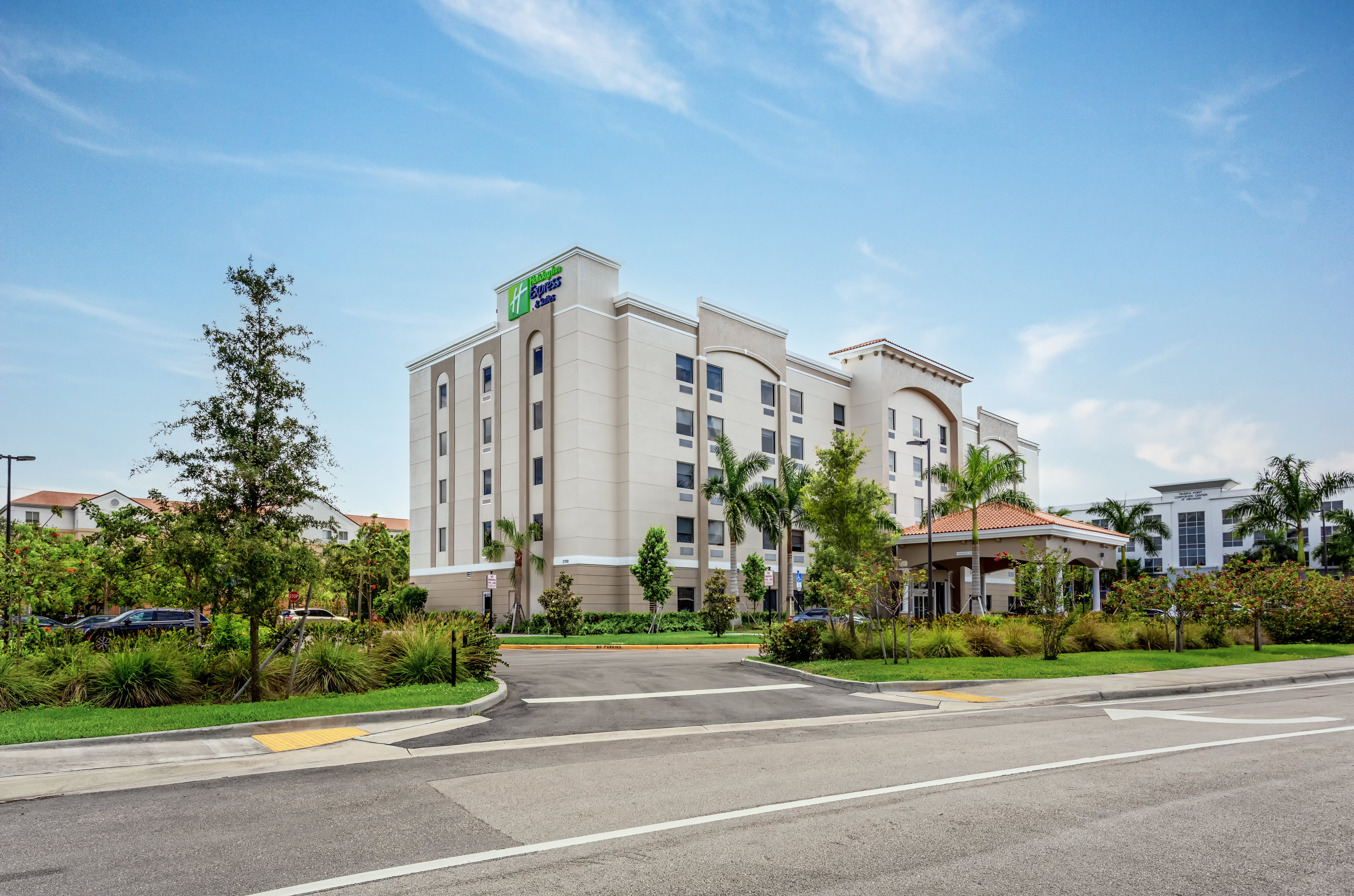 Holiday Inn Express & Suites Miramar