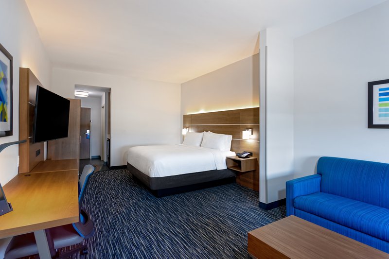Holiday Inn Express and Suites Miramar