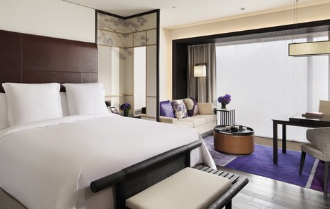 PREMIER ROOM-KING