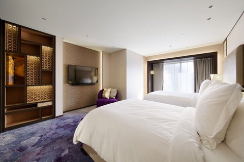 ONE BEDROOM SUITE-TWIN