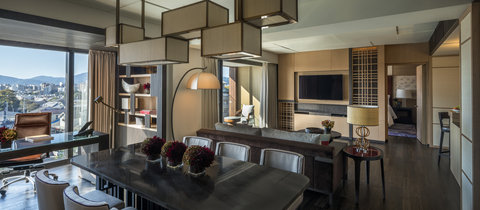 TWO BEDROOM CORNER HOTEL RESIDENCE