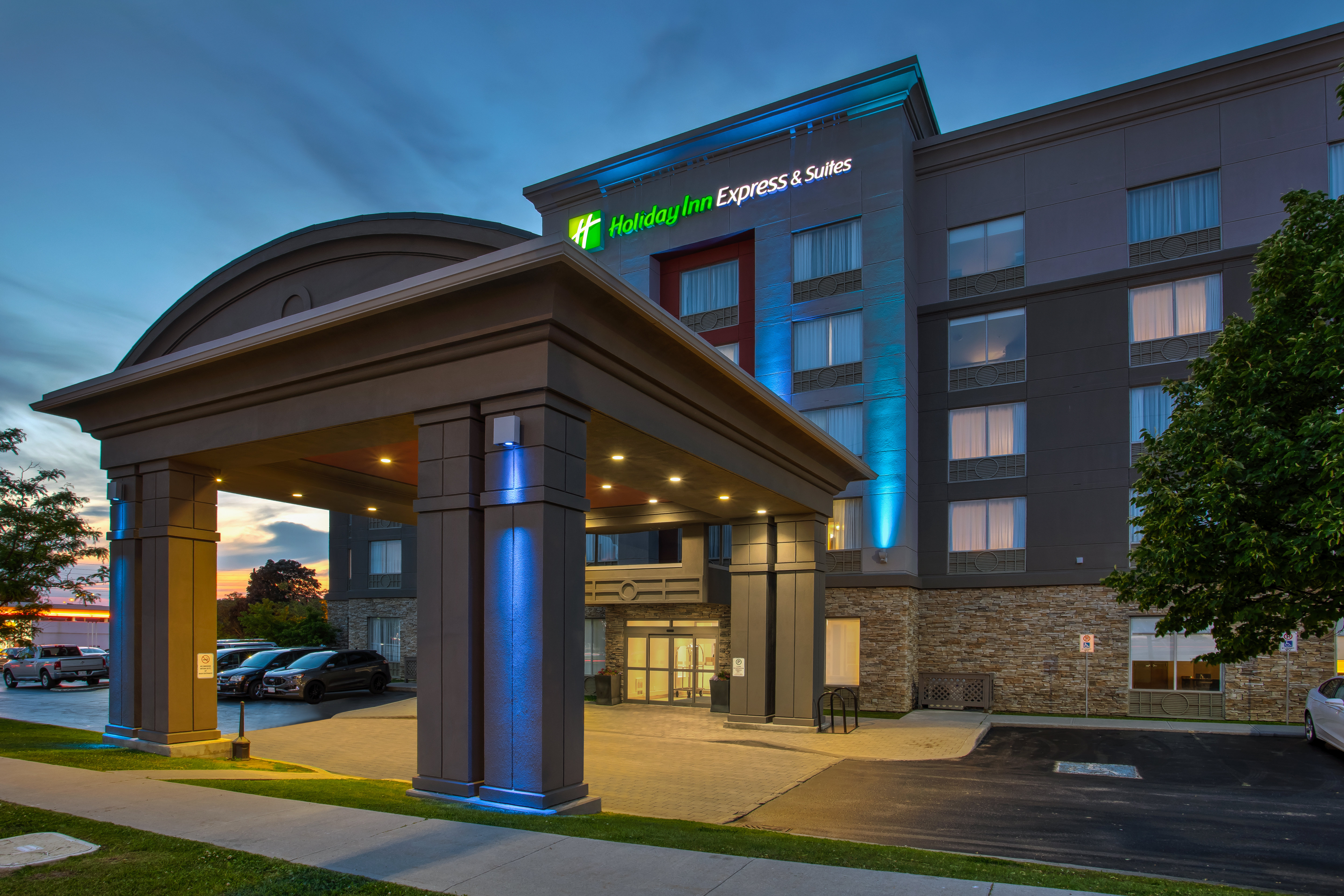 Holiday Inn Express Hotel & Sts Kingston