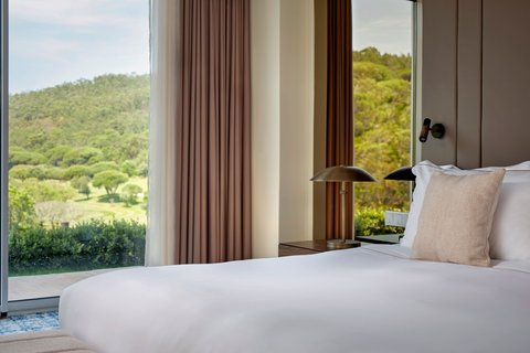 Suite Bedroom