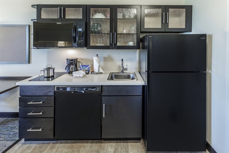 Candlewood Suites – Military Building 11193