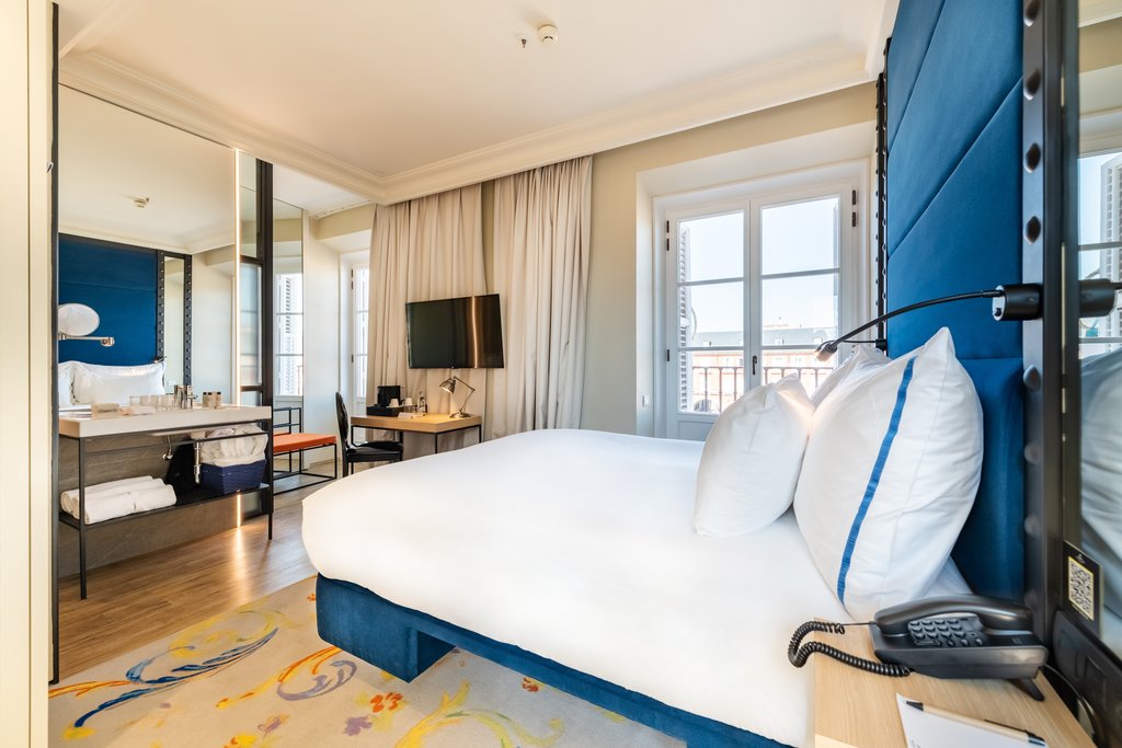 Guest photo