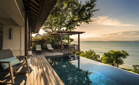 Two-Bedroom Premier Ocean Villa - Sunset view from villa balcony