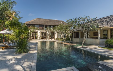 Four-Bedroom Residence - Pool and Villa View