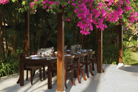 Garden Residence Villa -  Outside Dining Table