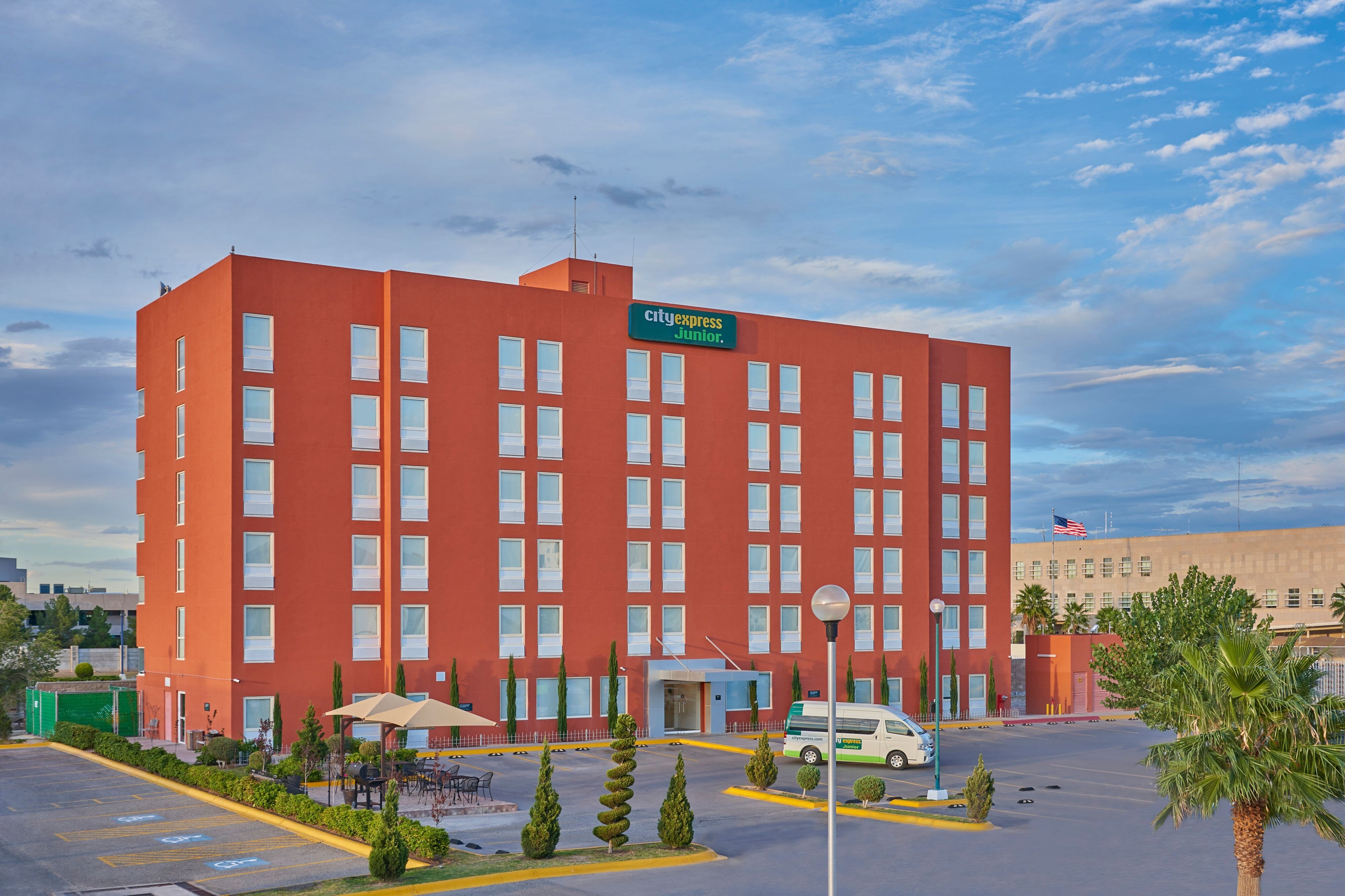 City Express Junior-Marriott Consulado