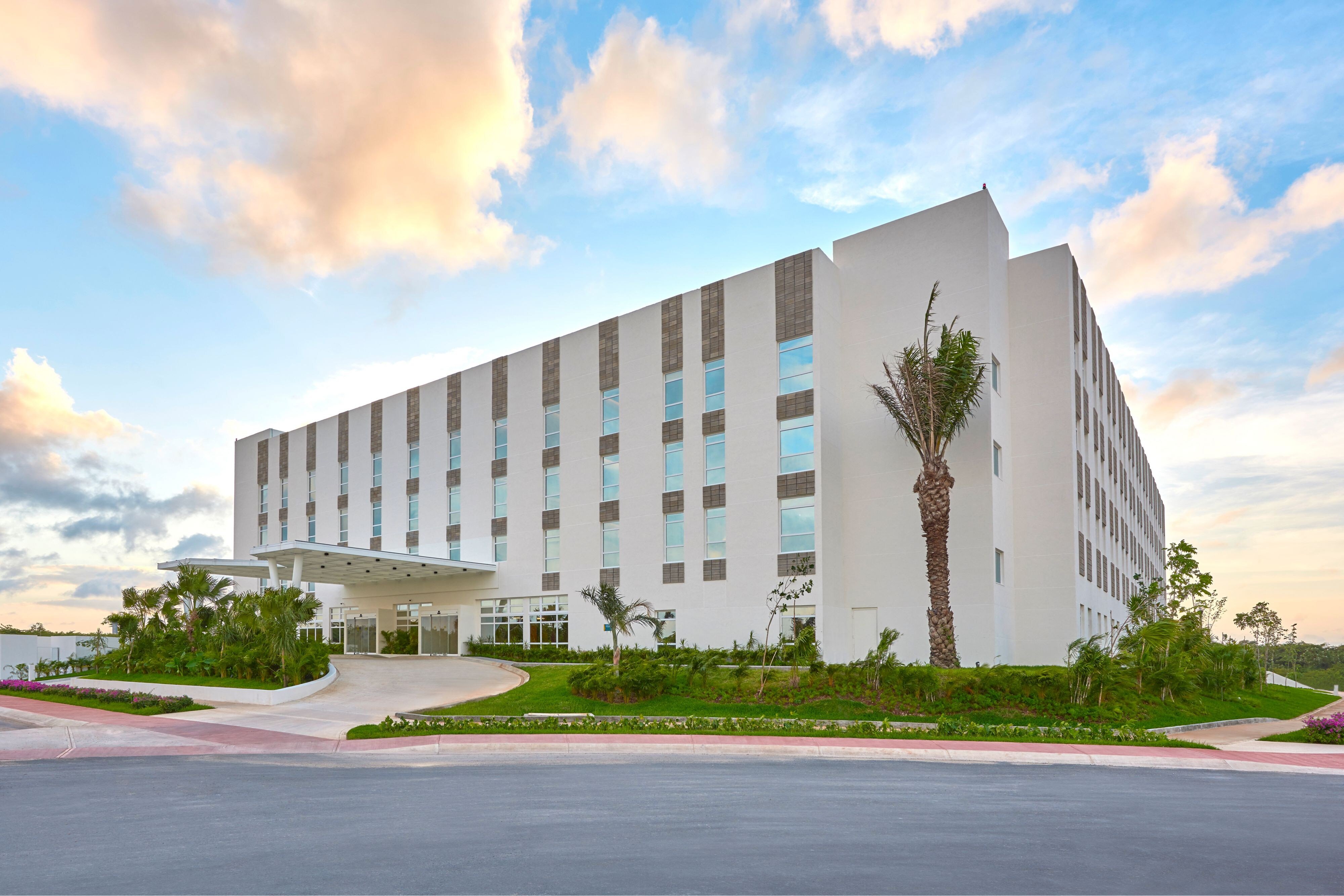City Express Plus-Marriott Arpt Riviera