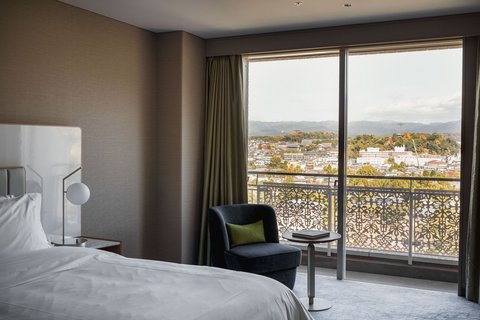 A view of Kyoto's history from the bed