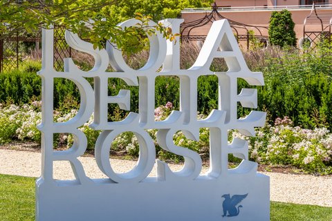 Isola Delle Rose Entrance