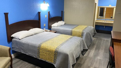 Express Inn Newport News Guestroom