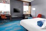 Larger Guest room, 1 King