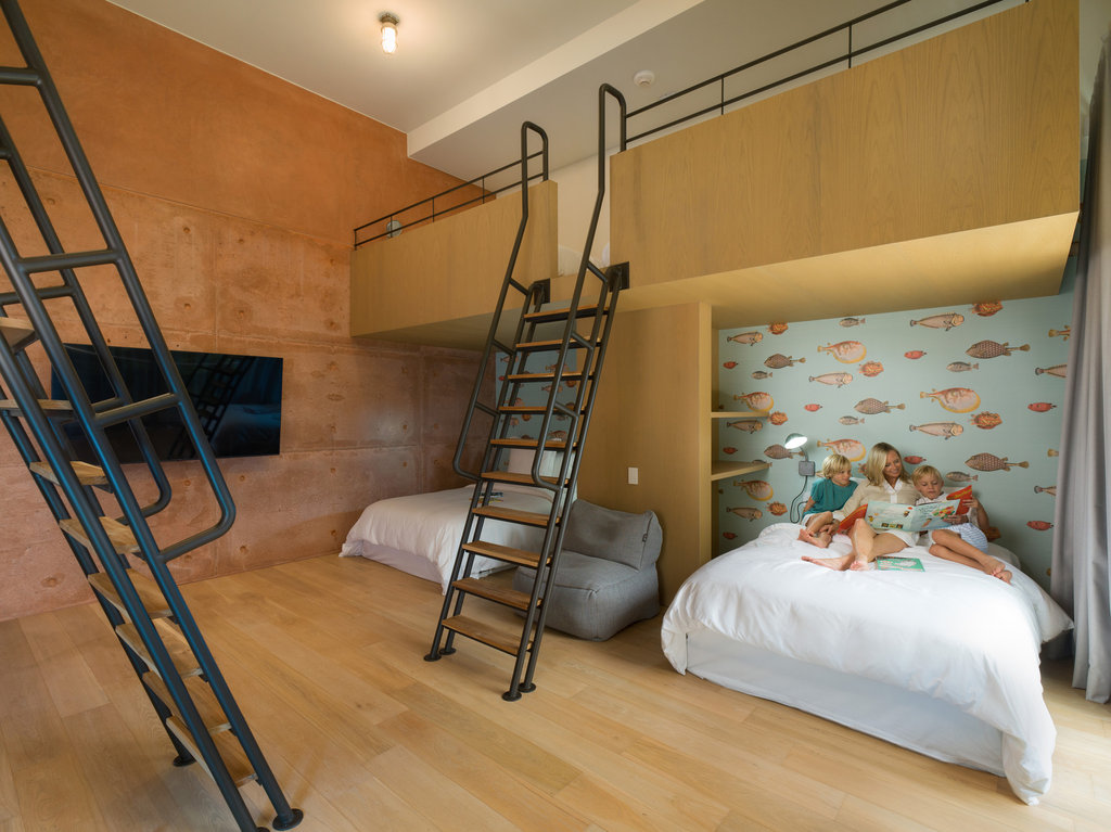 Guest photo