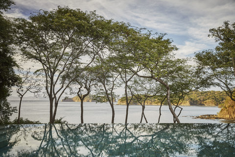 MIRAMAR POOL VIEW