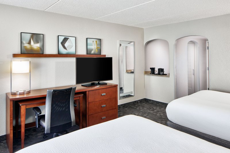 Queen/Queen Guest Room