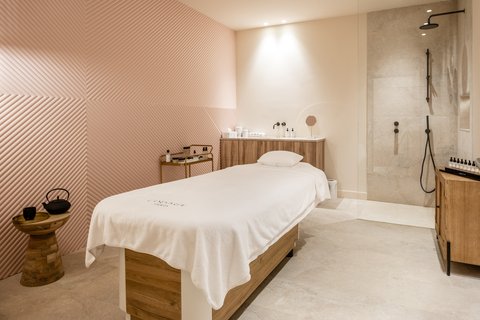 Treatment room at Maison CODAGE
