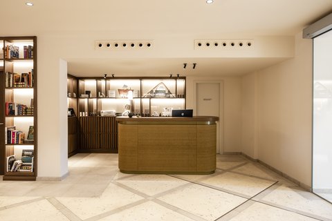 Secondary hotel reception