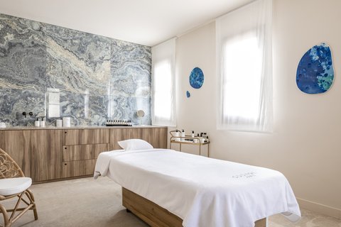 Treatment room at Maison CODAGE