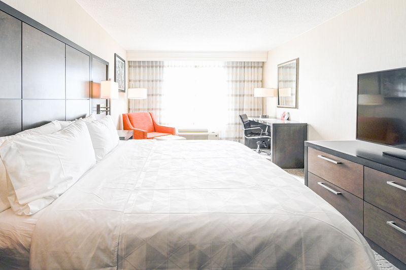 HOLIDAY INN CHARLOTTESVILLE-UNIVERSITY AREA
