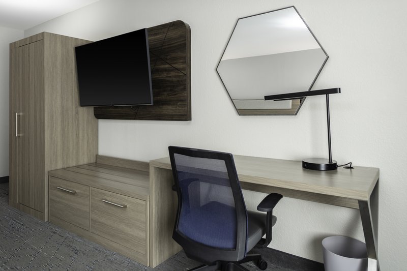 HOLIDAY INN EXPRESS & SUITES ROANOKE RAPIDS