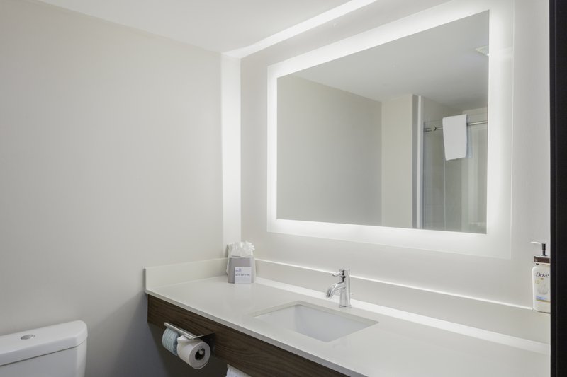 HOLIDAY INN EXPRESS & SUITES ROANOKE RAPIDS