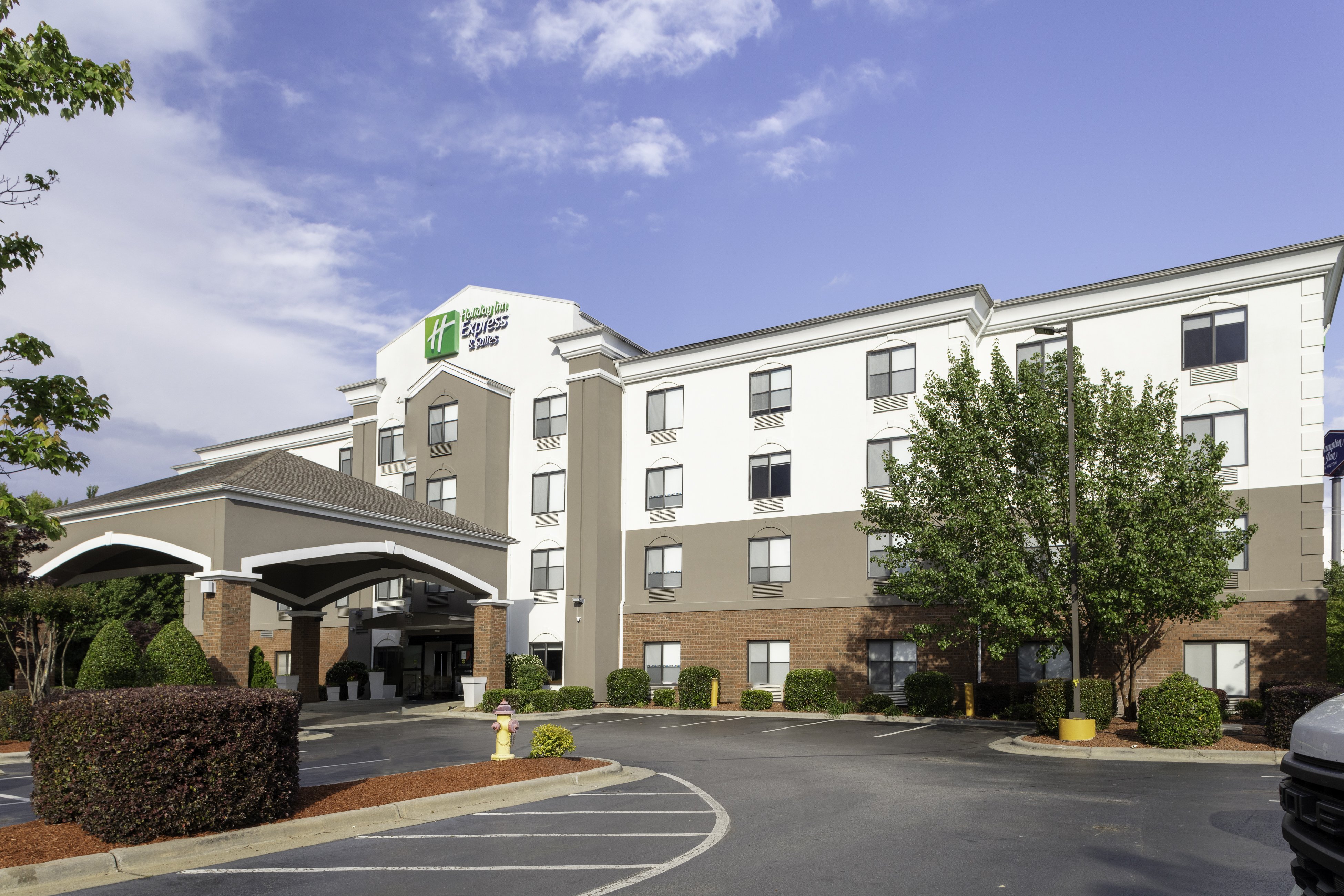 Holiday Inn Express & Suites