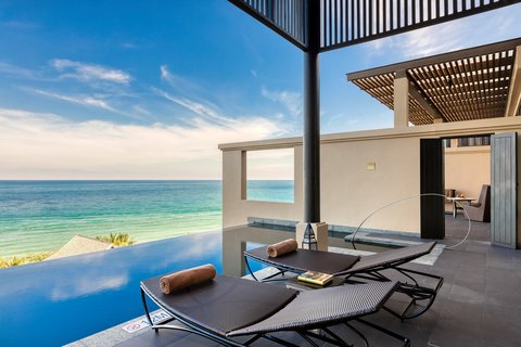Grand Ocean View Pool Suite