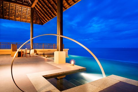 Grand Ocean View Pool Suite - Terrace
