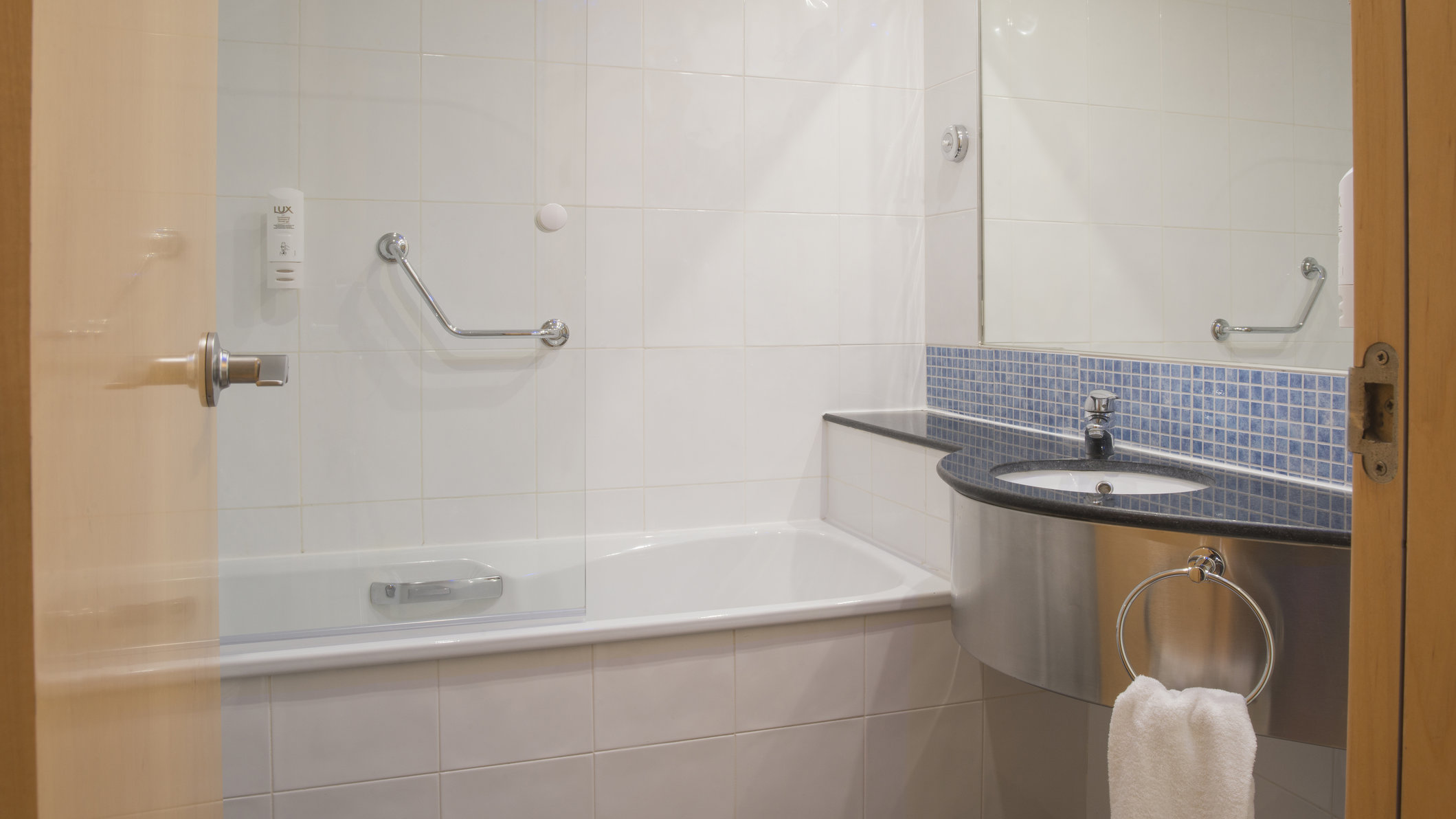 Holiday Inn Express Madrid - Getafe Room Type - 2 Single Standard with Free Breakfast