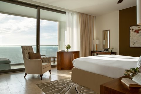 Signature Suite Observatory Room