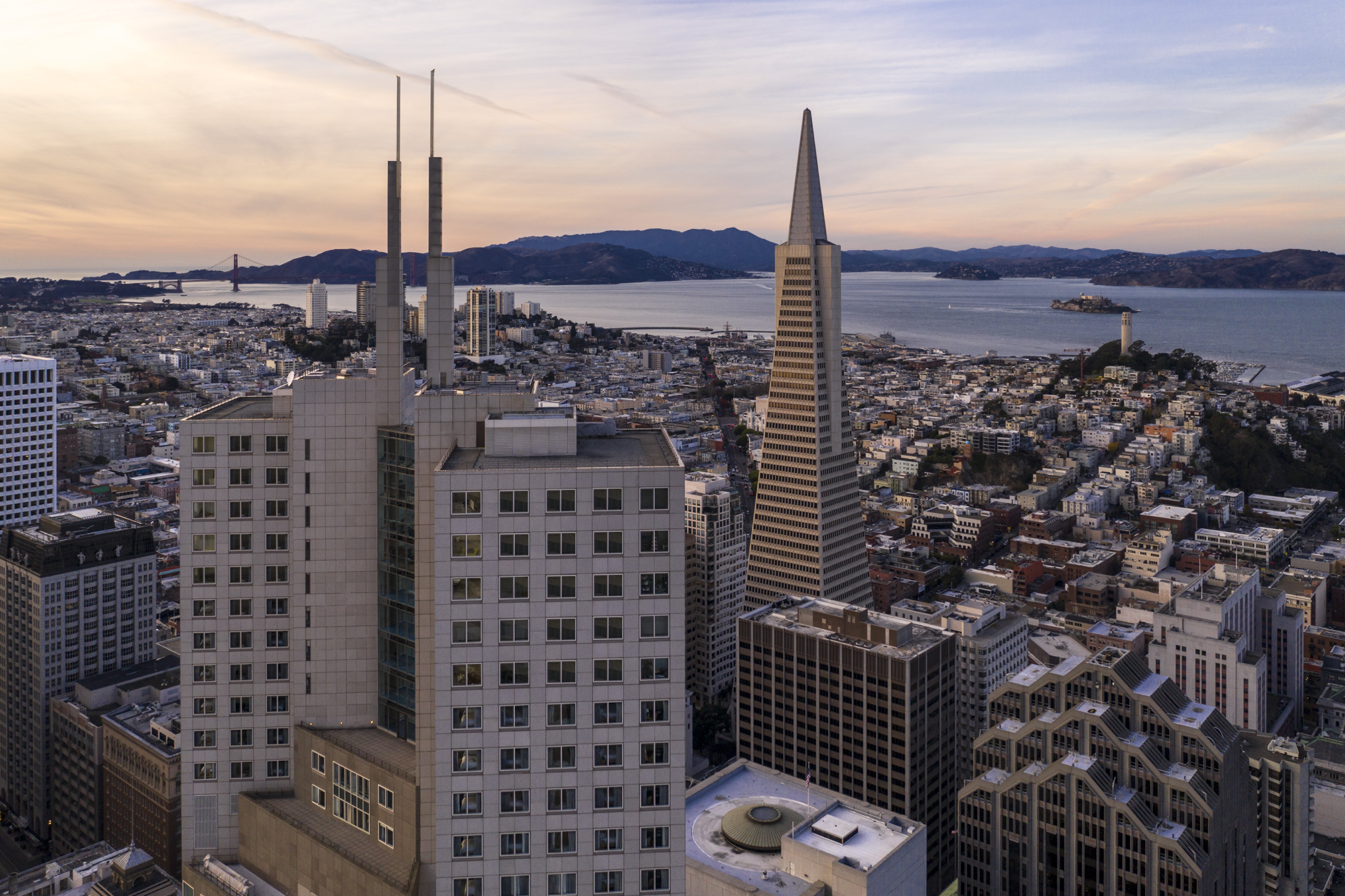 Four Seasons Hotel at Embarcadero