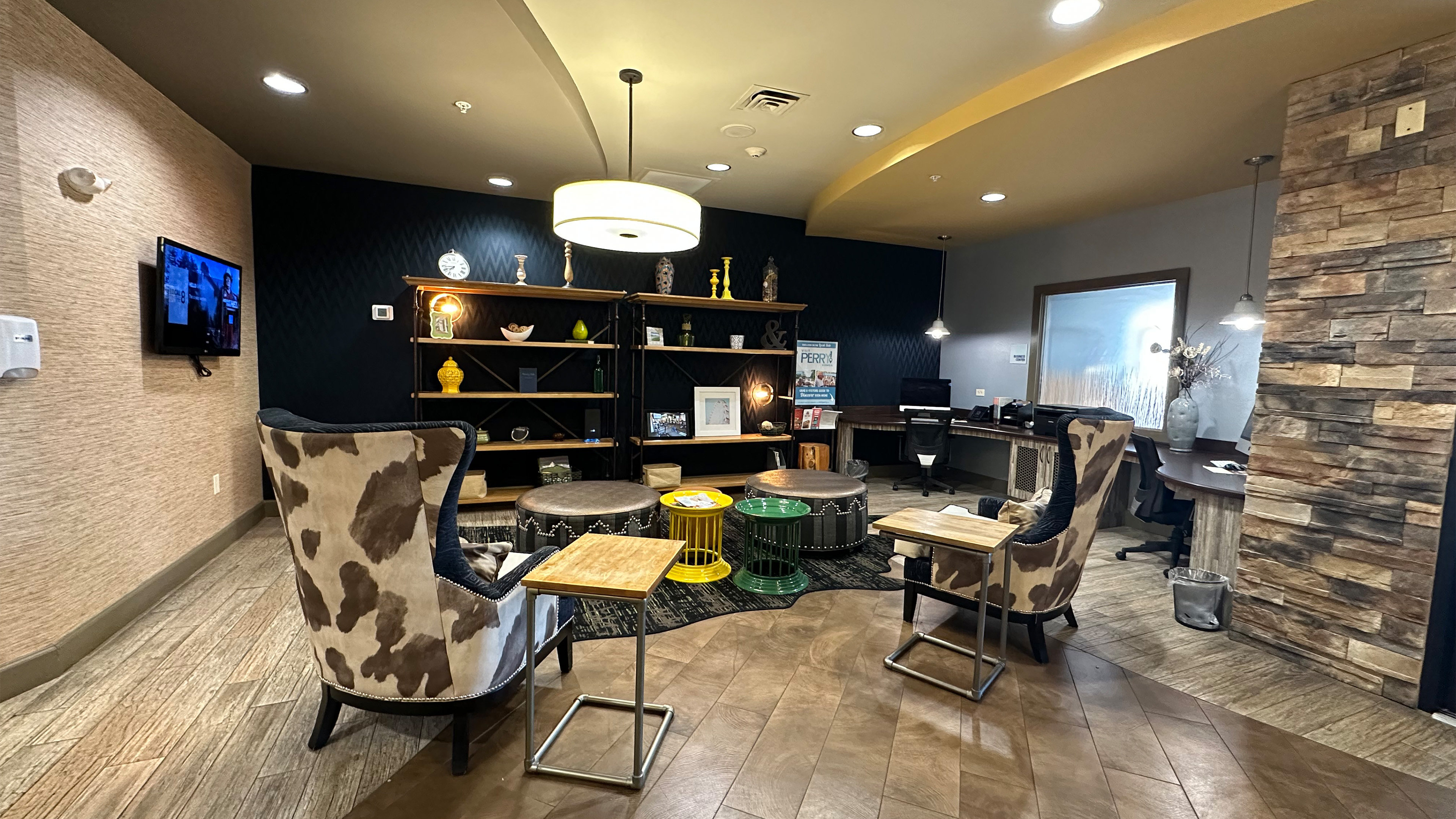 Holiday Inn Express & Suites PERRYNATIONAL Fairground Area, an IHG