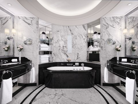 Superior Suite Bathroom