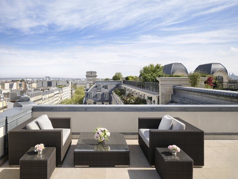 Eiffel Tower Suite Terrace