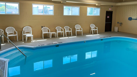 Indoor Pool Urbana Champaign Hotel