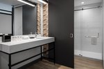 Guest room, 1 King, City view