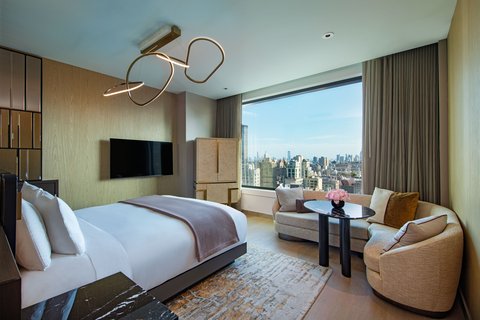 Bedroom of Manhattan Club Room View.