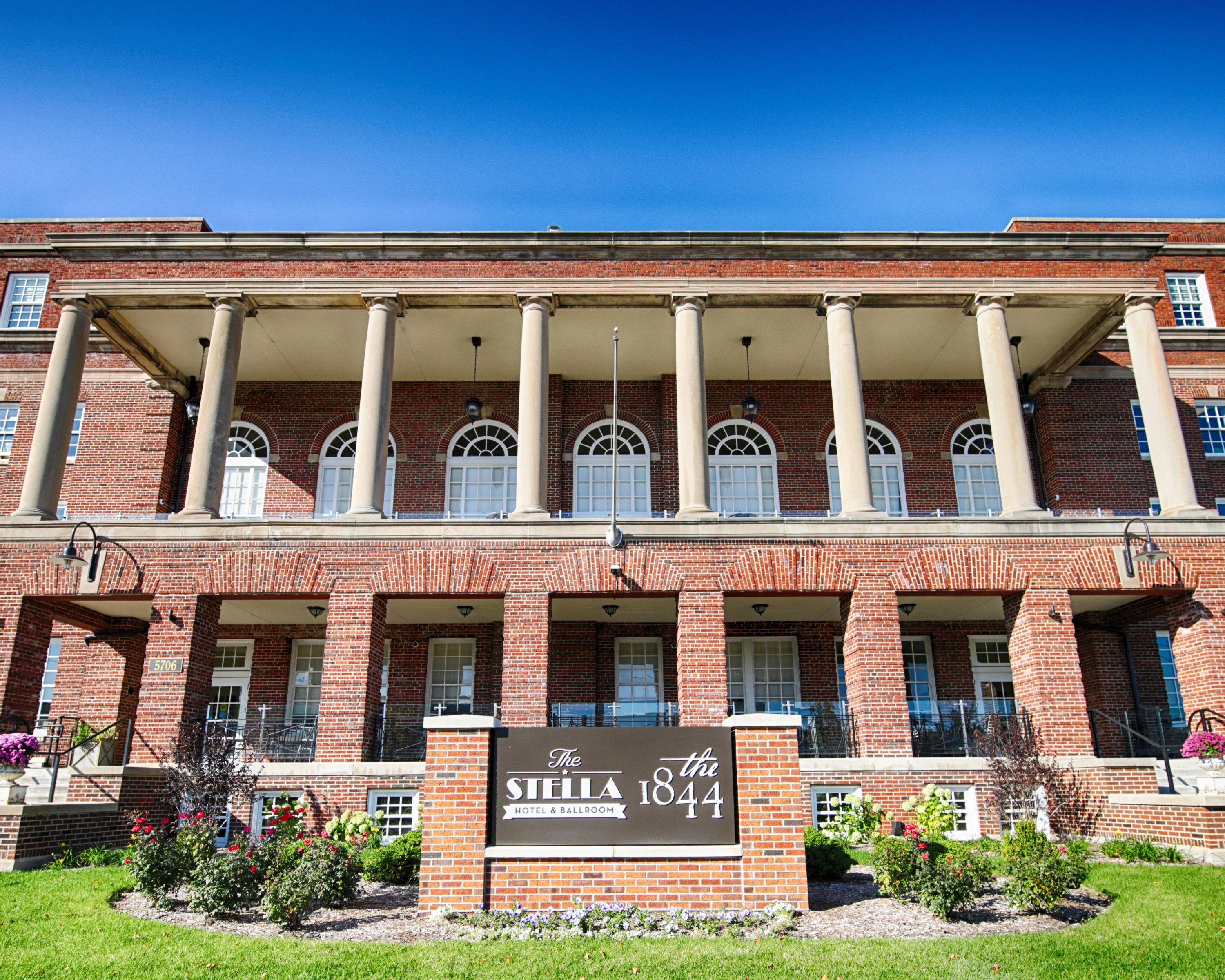 STELLA HOTEL AND BALLROOM
