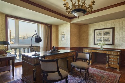 Royal Suite Office
