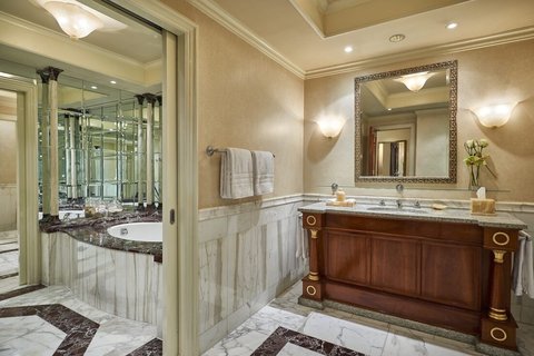 Royal Suite Bathroom