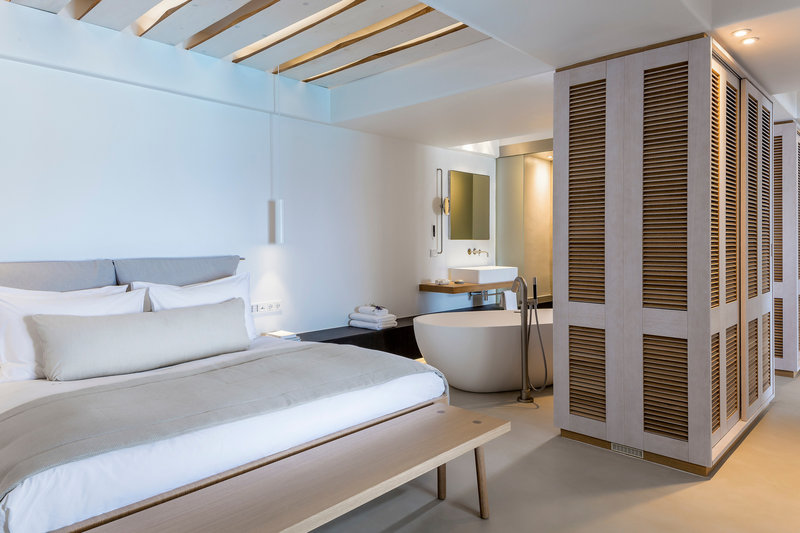 Bill And Coo Suites And Lounge