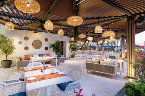 Makani Beach Club Terrace
