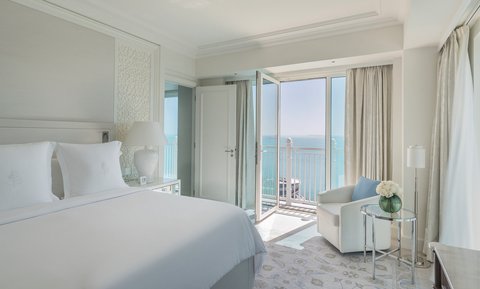 Executive Sea View Suite Bedroom
