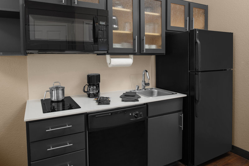 CANDLEWOOD SUITES TURLOCK