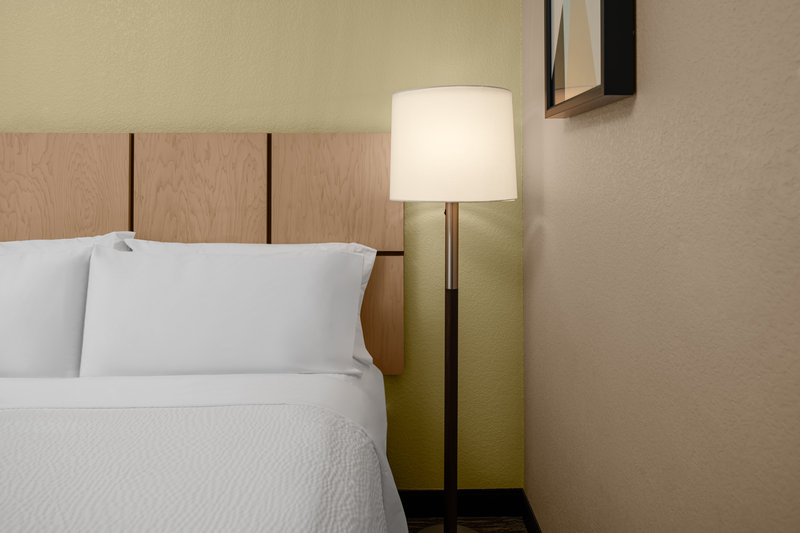 CANDLEWOOD SUITES TURLOCK