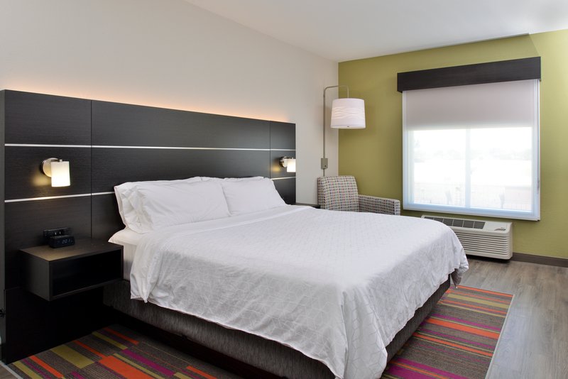 HOLIDAY INN EXP STES ROYSE CIT